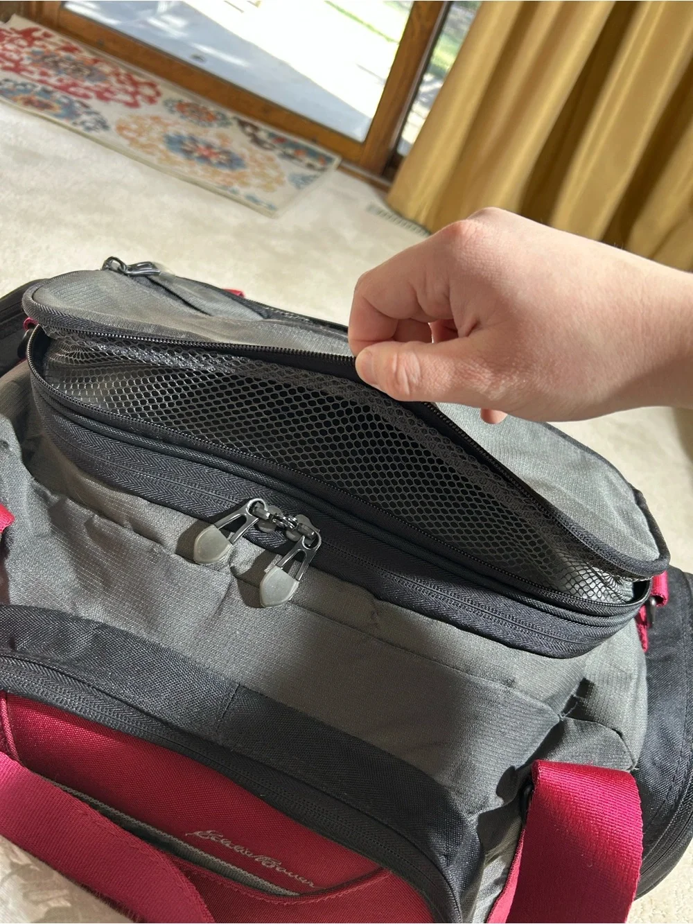 Vintage Eddie Bauer Black & Burgundy Duffle Travel Bag With Multiple Compartment